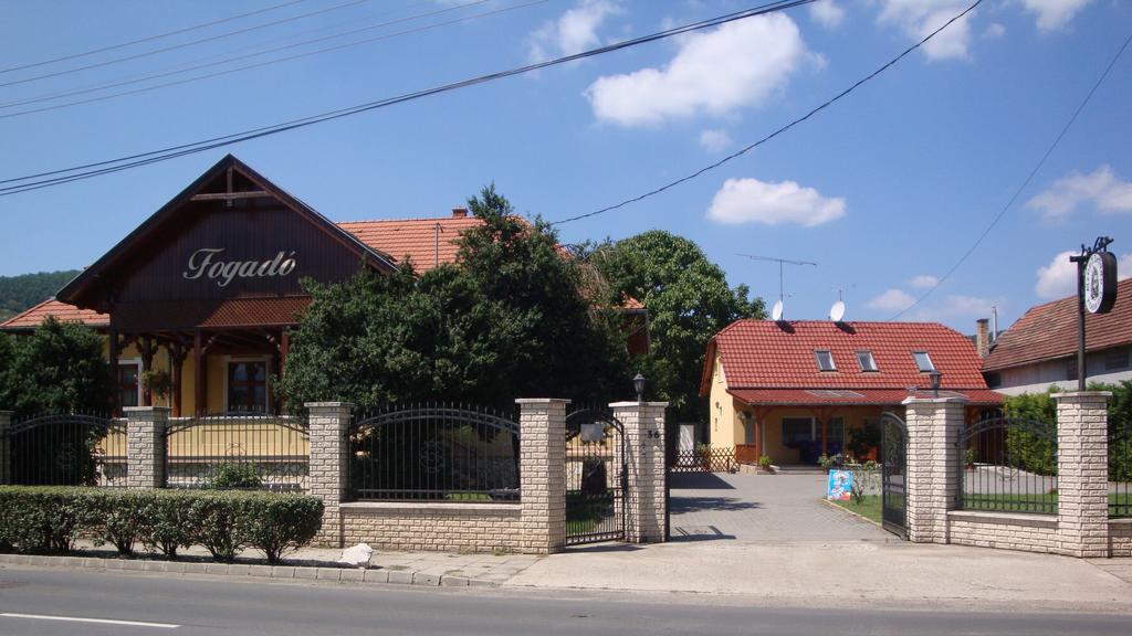 Szent Istvan Fogado Nagymaros Ngoại thất bức ảnh